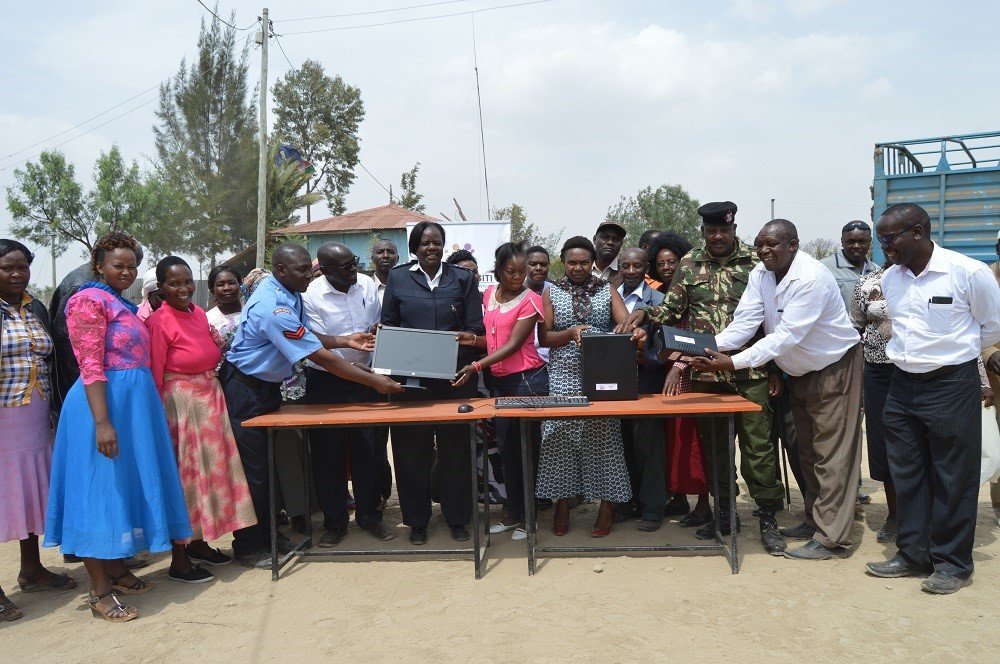 Midrift Hurinet donating Computers at Elementaita Police Station